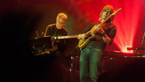 Image of Mike Stern Band with Dennis Chambers, Randy Brecker, Darryl Jones, Leni Stern